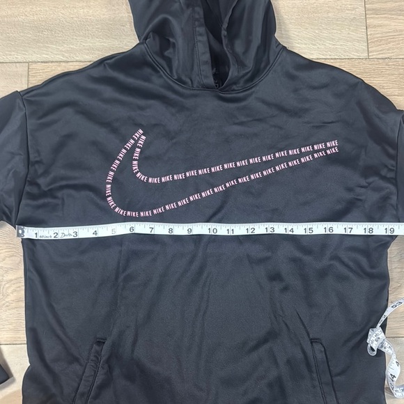 Nike Youth Girls Therma Fit Black Hoodie Pink Logo - Picture 9 of 13